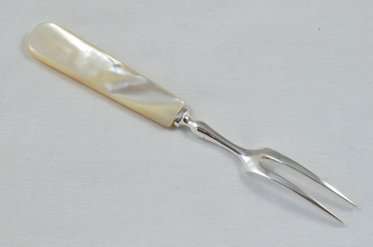 Boxed Solid Silver Mother Of Pearl Handled Olive Fork London 1919 - Image 5