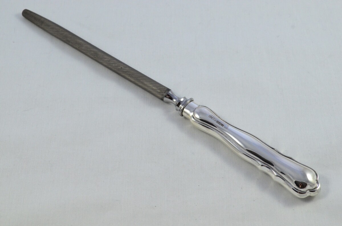 Incredibly RARE Harrods Cased Sterling Silver Handled 3 Piece Carving Set Old Chippendale Pattern 1976 - Image 10