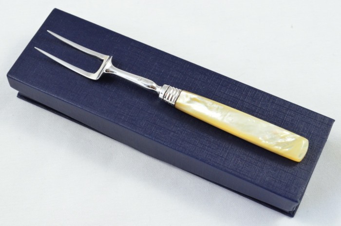 Boxed Solid Silver Mother Of Pearl Handled Olive Fork Sheffield c.1795