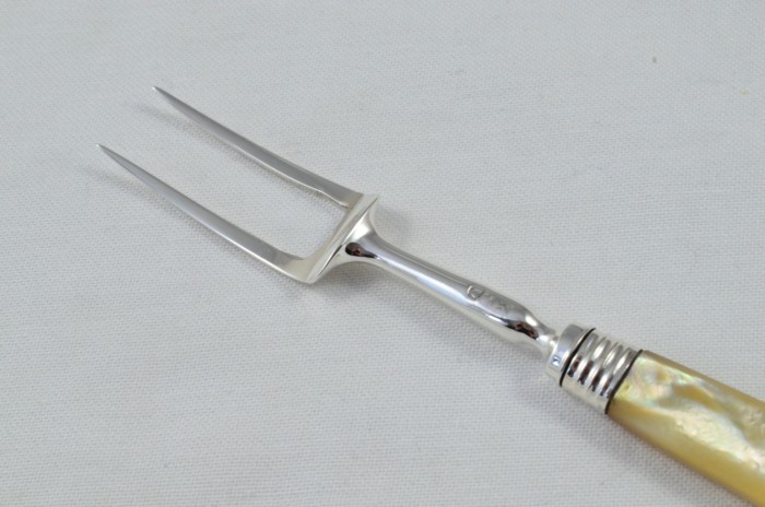 Boxed Solid Silver Mother Of Pearl Handled Olive Fork Sheffield c.1795 - Image 4