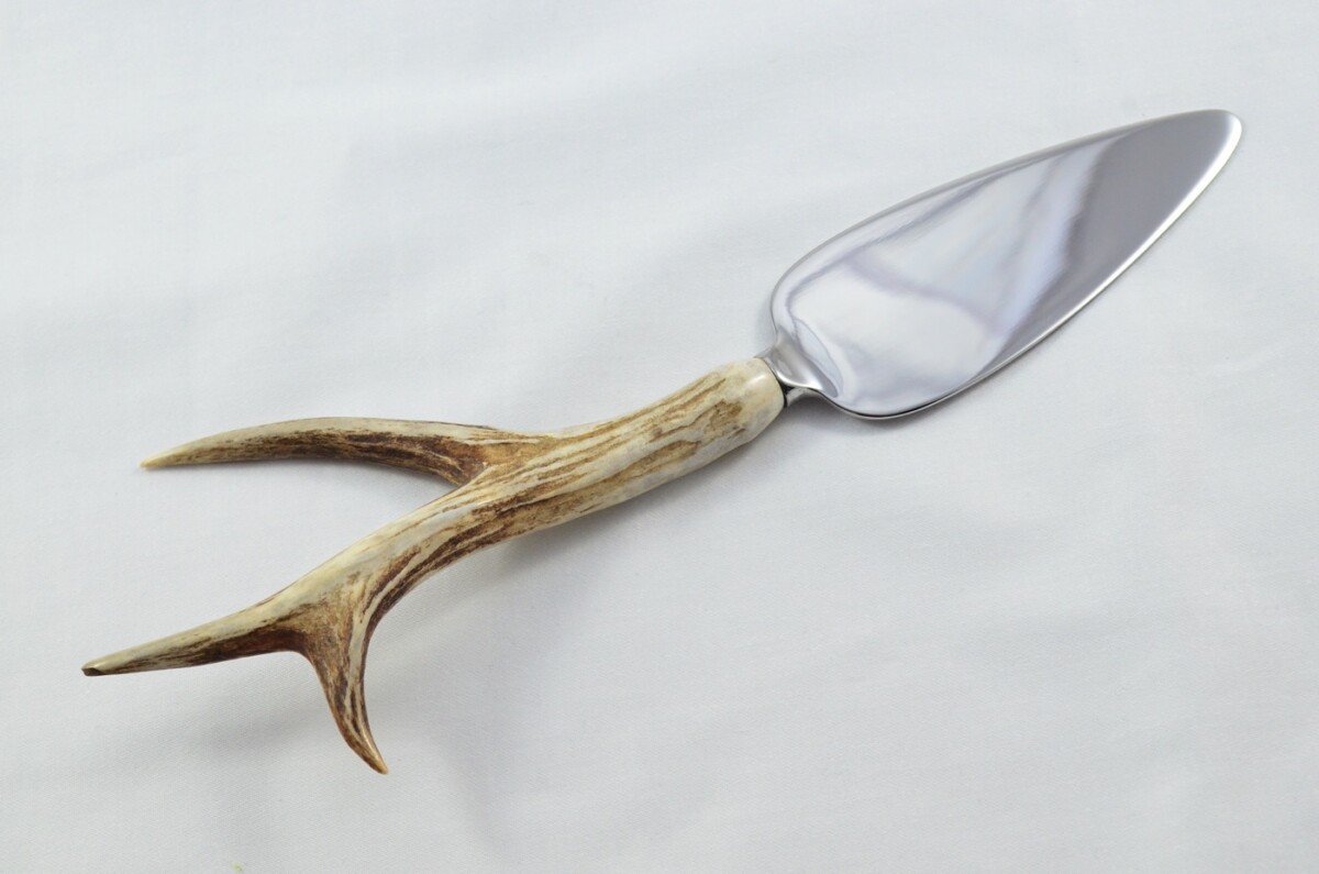 Genuine Roe Deer Stag Horn Antler Handled Pie Cake Gateaux  Knife Made in Sheffield England - Image 4
