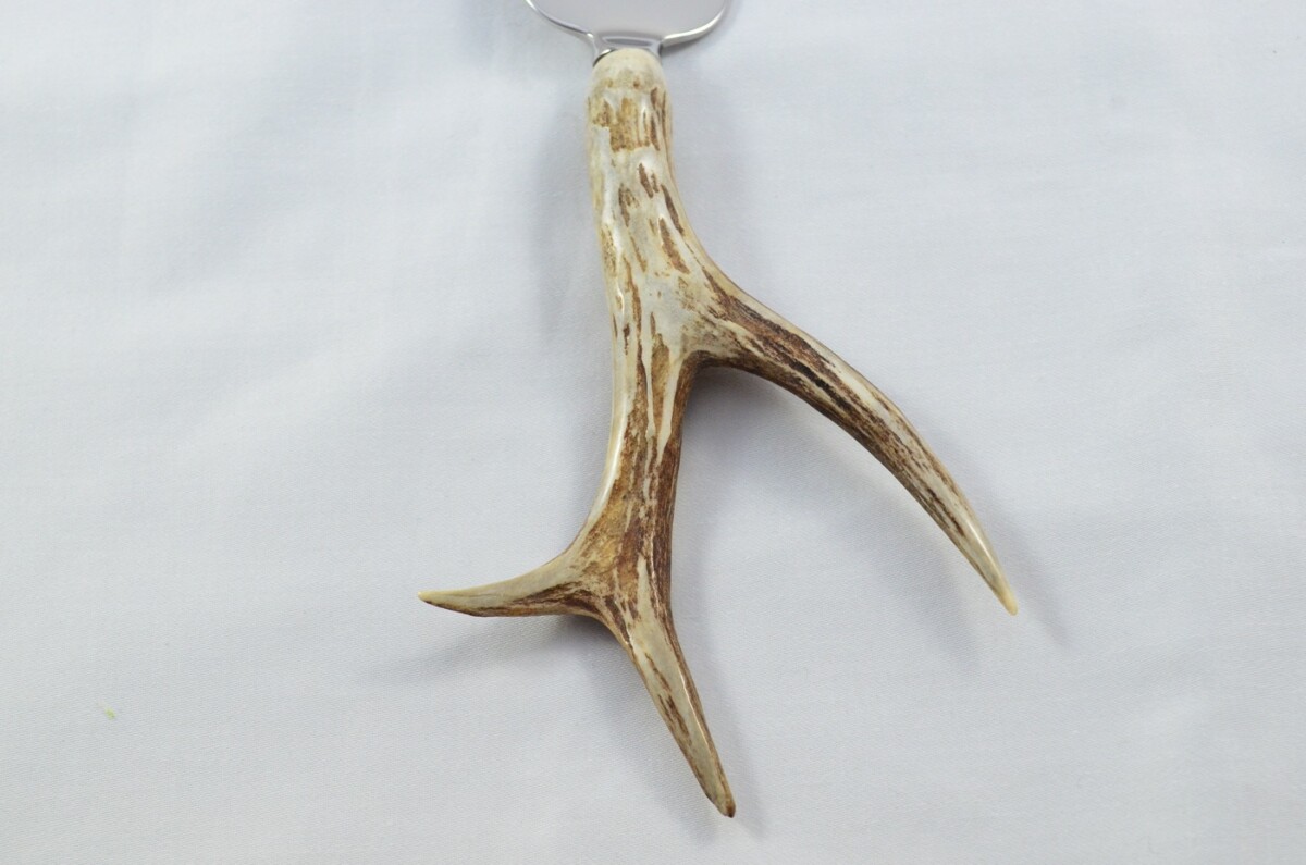 Genuine Roe Deer Stag Horn Antler Handled Pie Cake Gateaux  Knife Made in Sheffield England - Image 2
