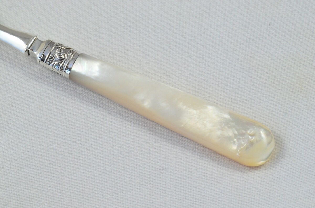 Boxed Mappin & Webb Solid Silver & Silver Ferruled Mother Of Pearl Handled Olive Fork Sheffield 1912 - Image 3