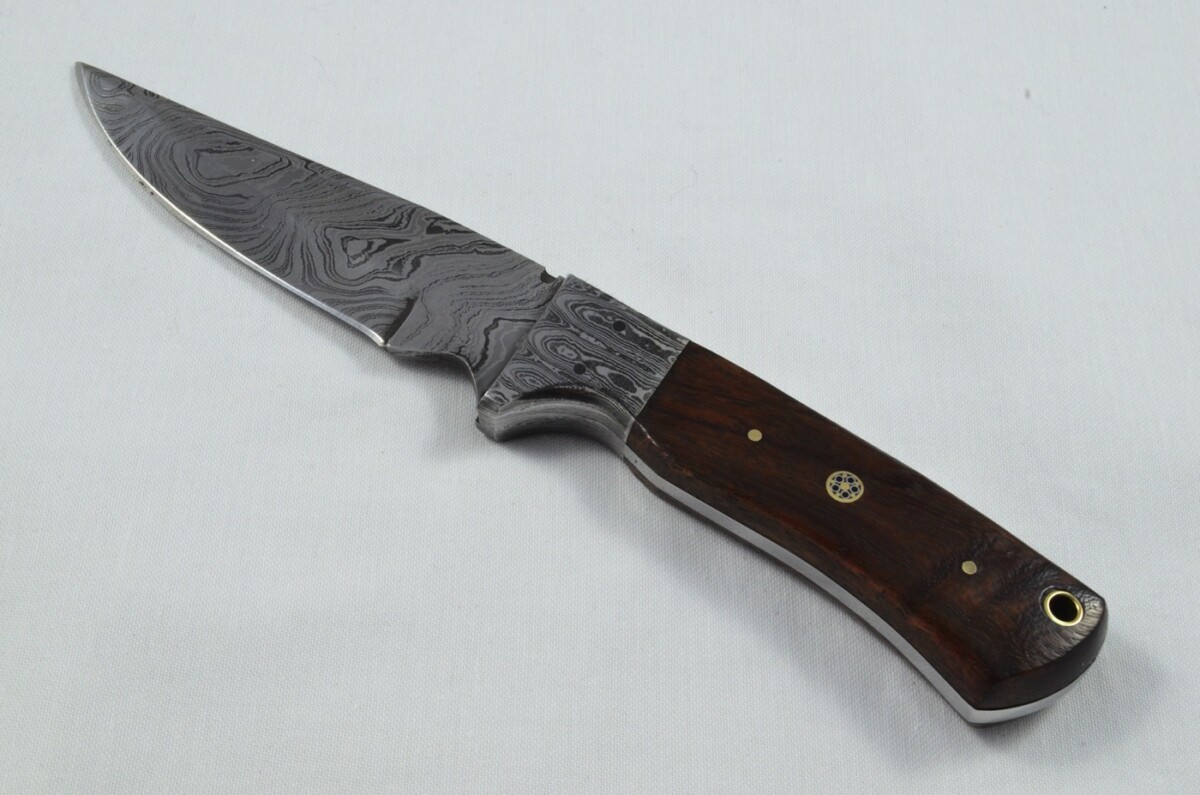 A Brand New Ladder Pattern Damascus Steel Bowie Knife with Bubinga Wood Scales - Image 2
