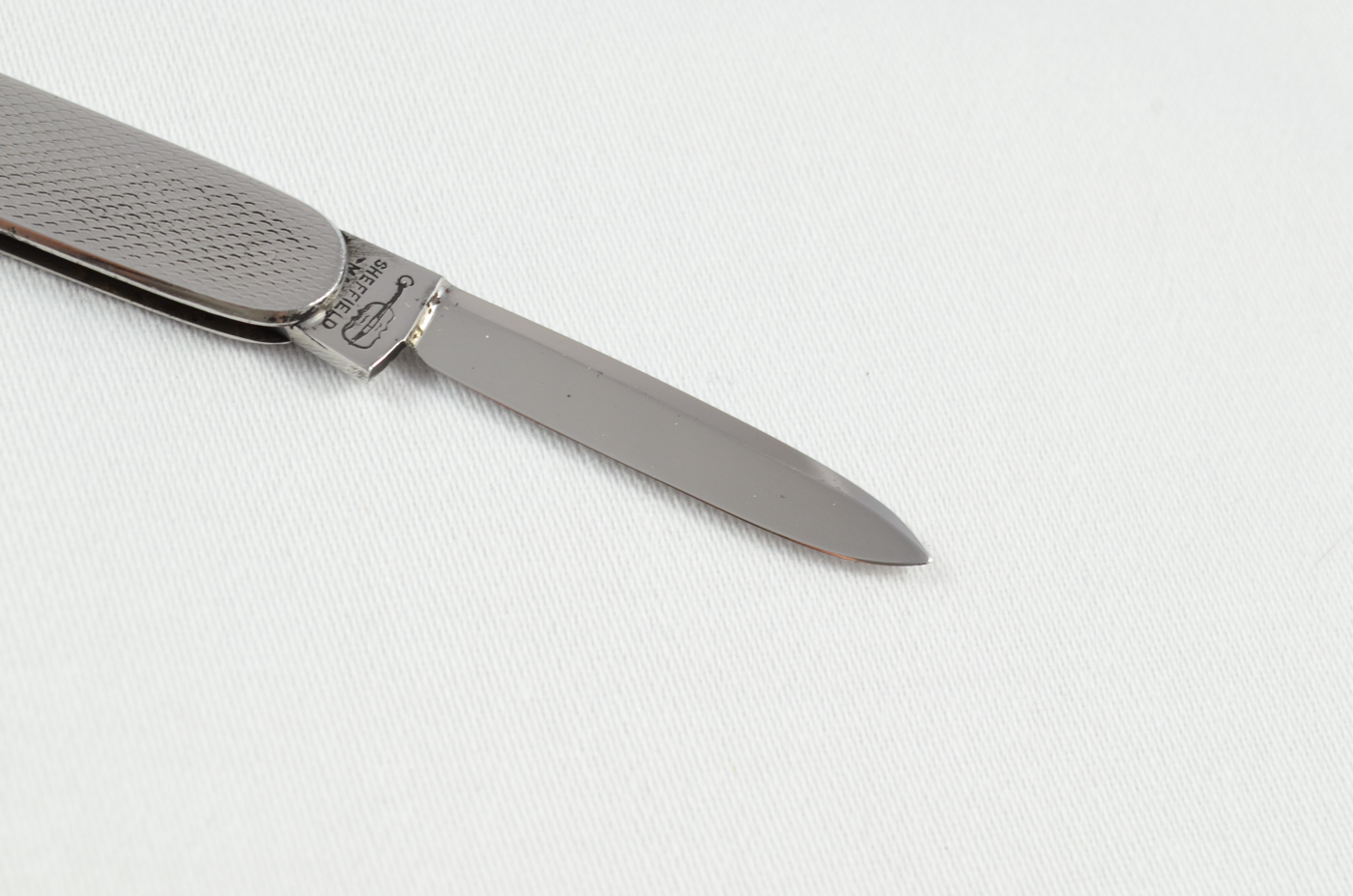 An Ibberson Folding Engine Turned Stainless Steel Pocket Pen Knife Sheffield - Image 4