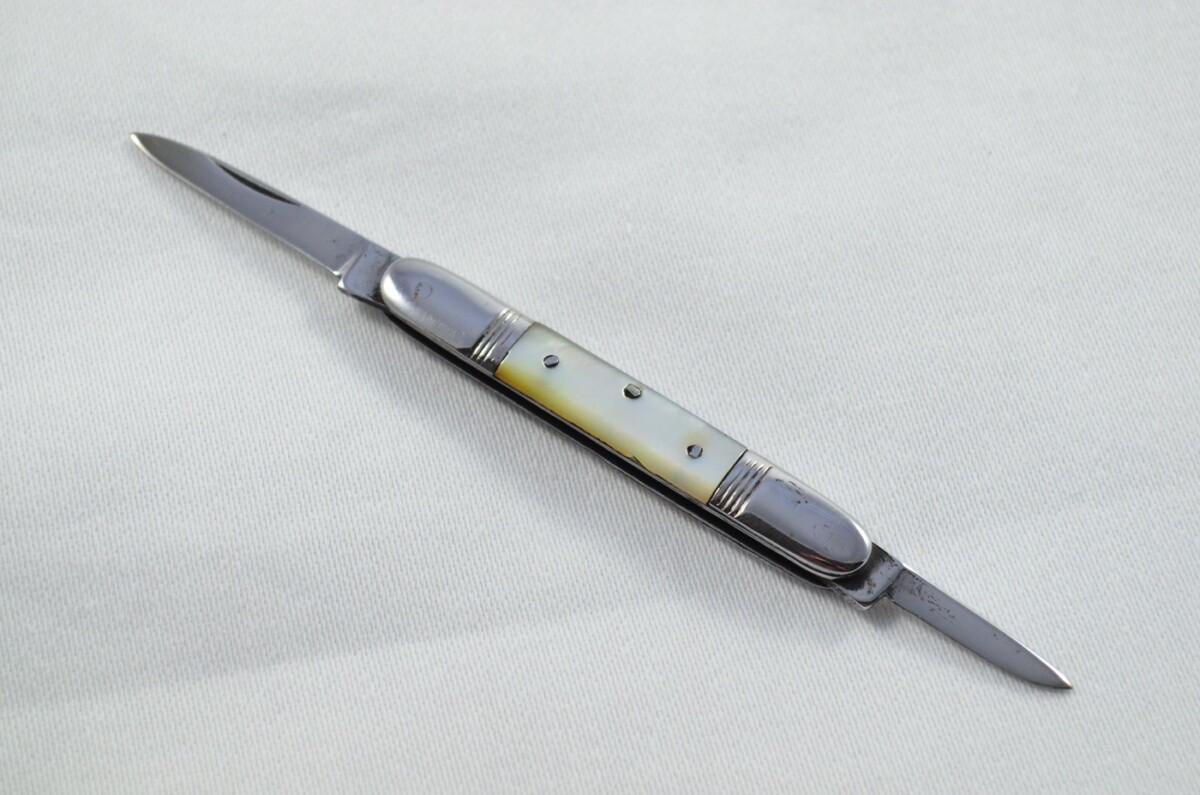 USA Manufactured Carbon Steel Bladed Pearl Scaled Pen/Fruit Knife - Image 2