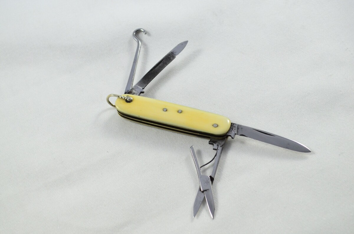 T. Turner Encore Carbon Steel Bladed Ivory Scaled Pen/Pocket Knife - Image 2
