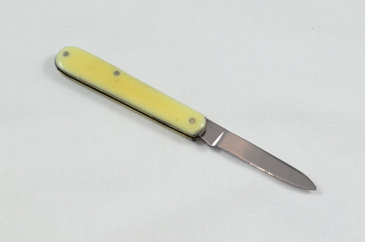 J. Watts Sheffield Made Imitation Ivory Handled Pocket Pen Knife - Image 3
