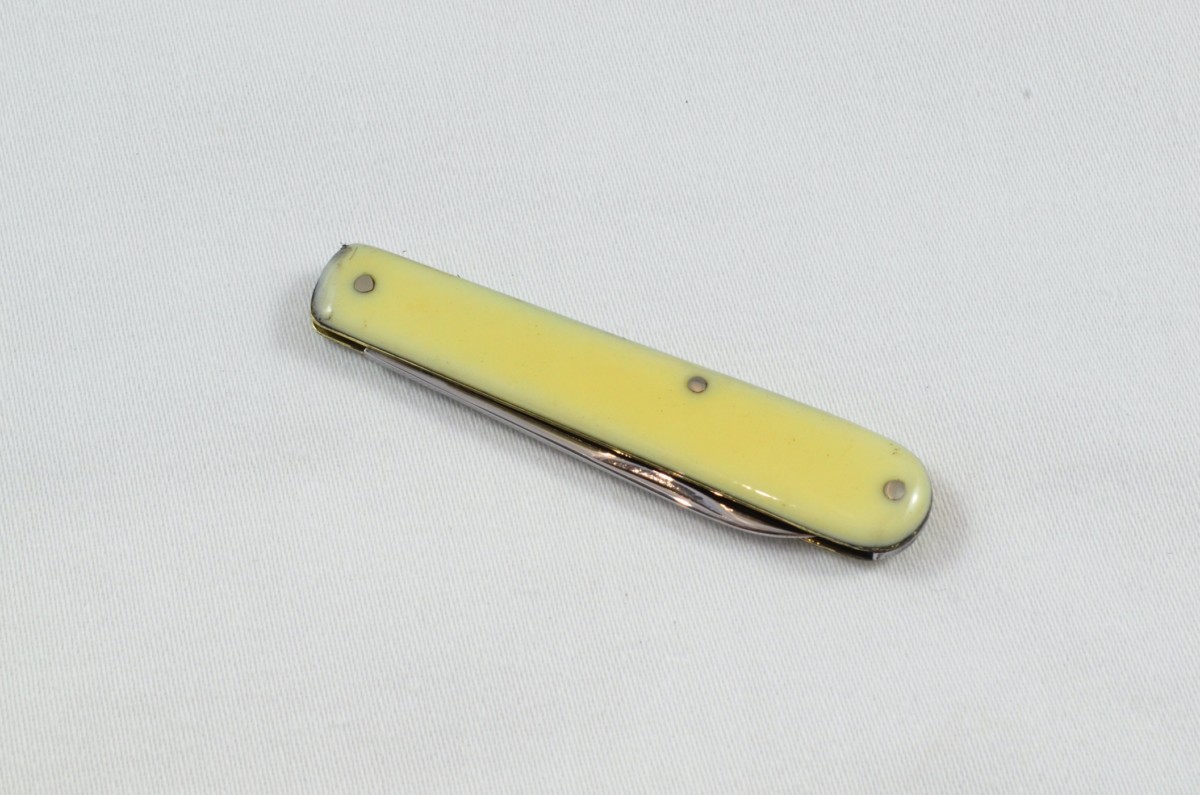 J. Watts Sheffield Made Imitation Ivory Handled Pocket Pen Knife - Image 4