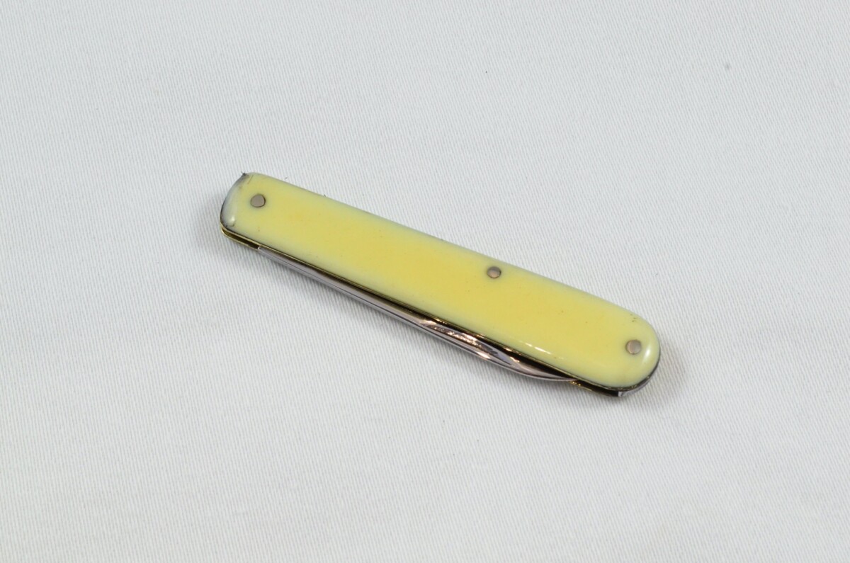 J. Watts Sheffield Made Imitation Ivory Handled Pocket Pen Knife - Image 4