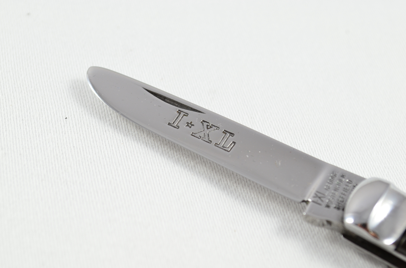 IXL Wolstenholme Penknife – 1 Blade, Toothpick & Tweezers – Buffalo Horn – c.1910 - Image 2