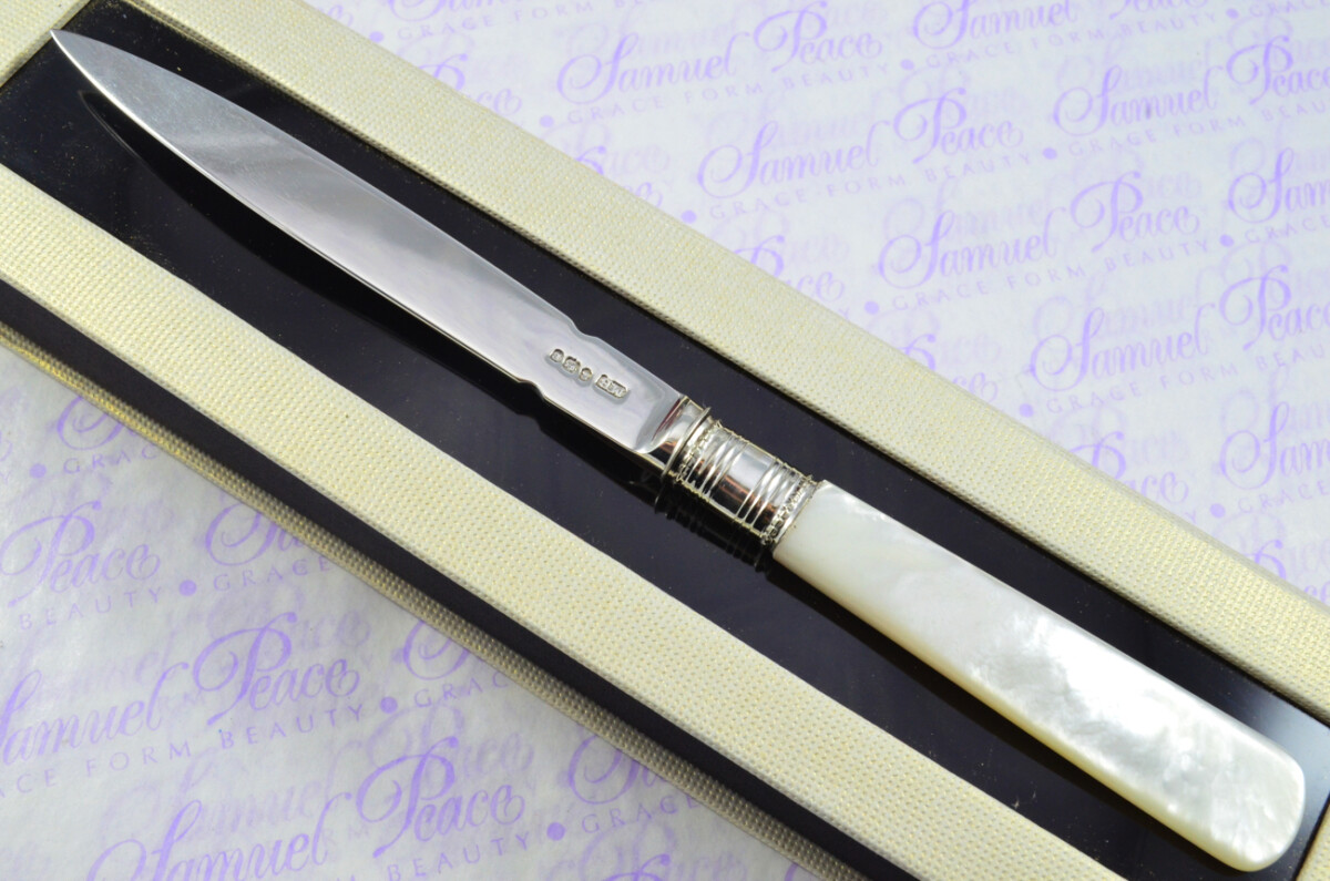 Exceptional Moses Brent Solid Silver Bladed & Mother of Pearl Handled Letter Opener Sheffield 1810 Cased
