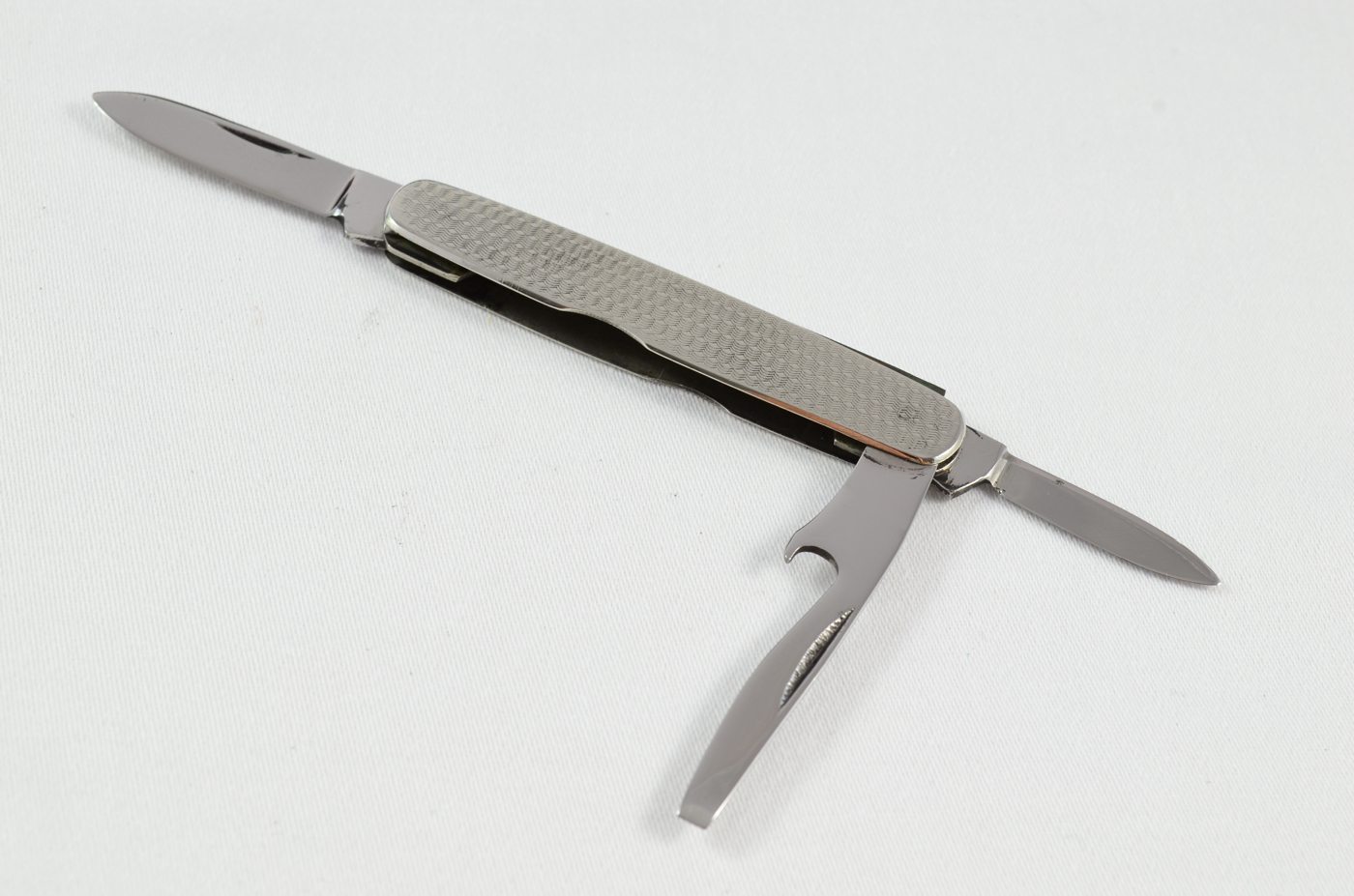 A 3 Piece Engine Turned Pocket Pen Knife Sheffield