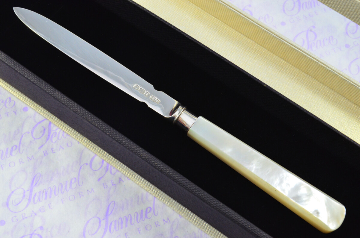 James Dixon & Sons Solid Silver Bladed & Mother of Pearl Handled Letter Opener Sheffield 1936 Cased - Image 2