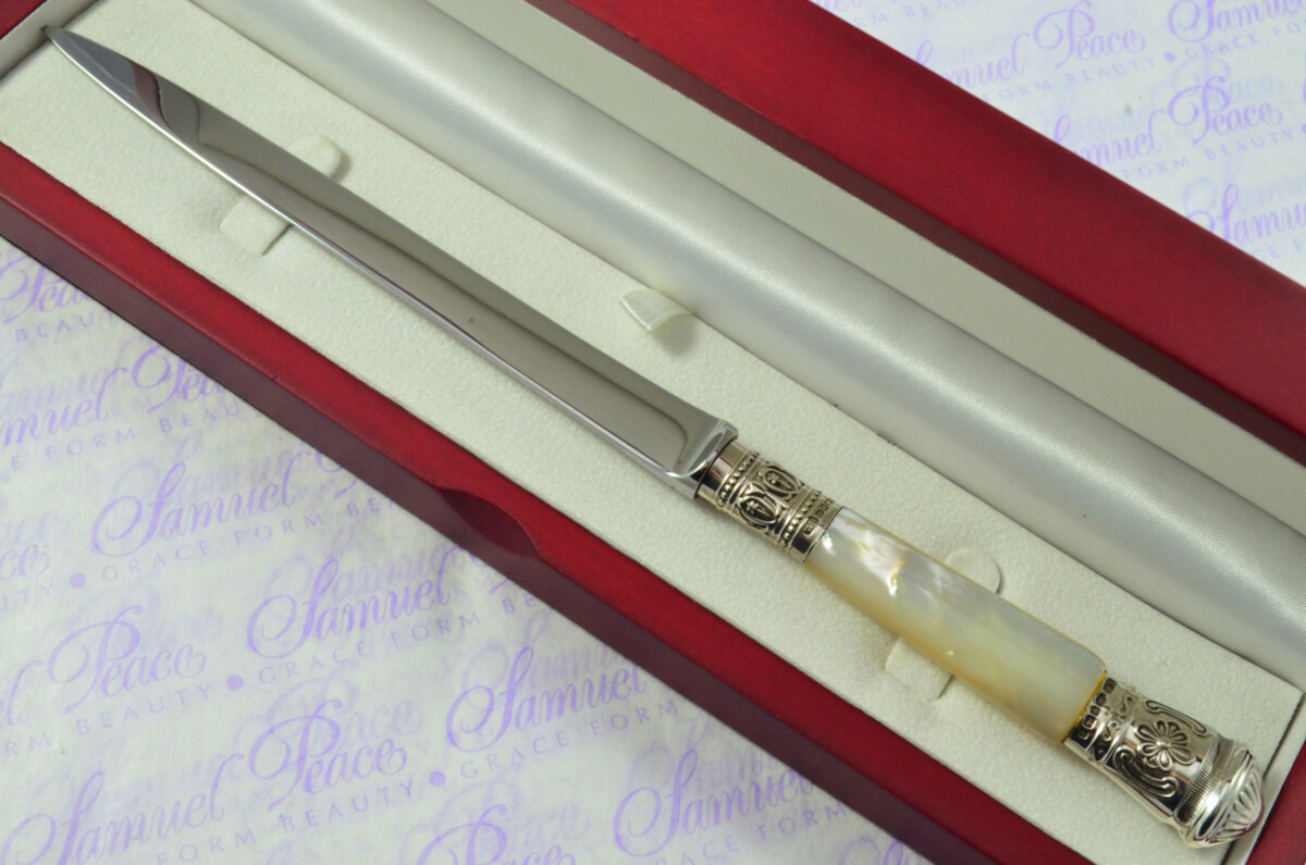 Astonishing Yates Brothers Solid Silver Capped & Ferruled & Mother of Pearl Handled Letter Opener 2003 Cased - Image 2