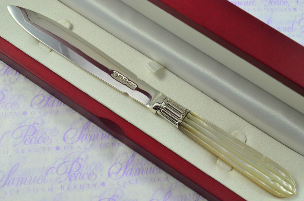 James Dixon & Sons Solid Silver Bladed & Mother of Pearl Handled Letter Opener Sheffield 1948 Cased - Image 2