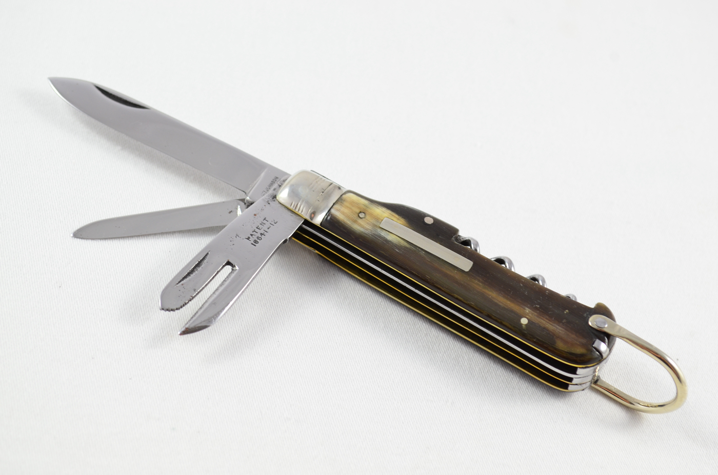 Christopher Johnson 8 Piece Buffalo Horn Handled Coachman's Knife c.1920