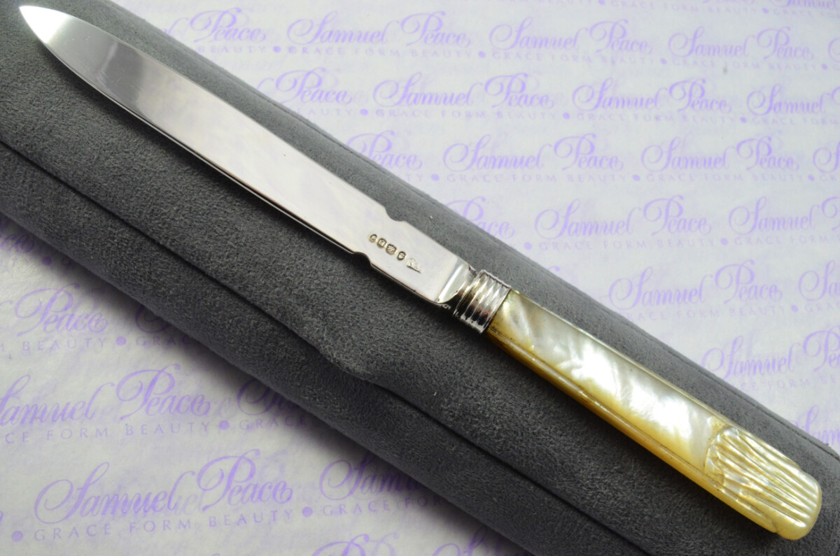 James Thomas London Solid Silver Bladed & Mother of Pearl Handled Letter Opener Sheffield 1828 Cased
