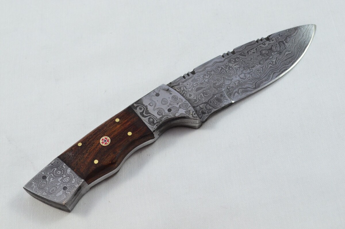 Double Bolster Damascus Steel Hunting Bowie Knife Rosewood Scales Pristine Piece inc Leather Sheath - Image 5