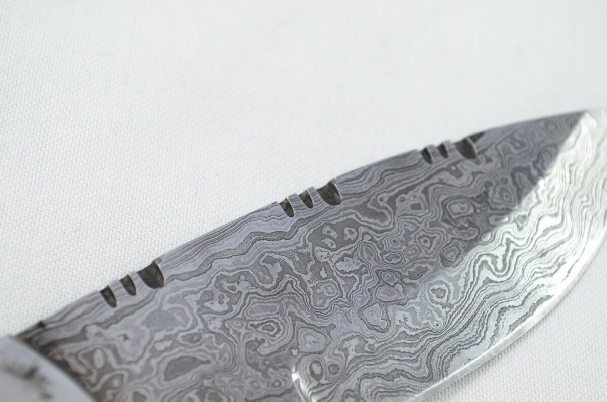Double Bolster Damascus Steel Hunting Bowie Knife Rosewood Scales Pristine Piece inc Leather Sheath - Image 6