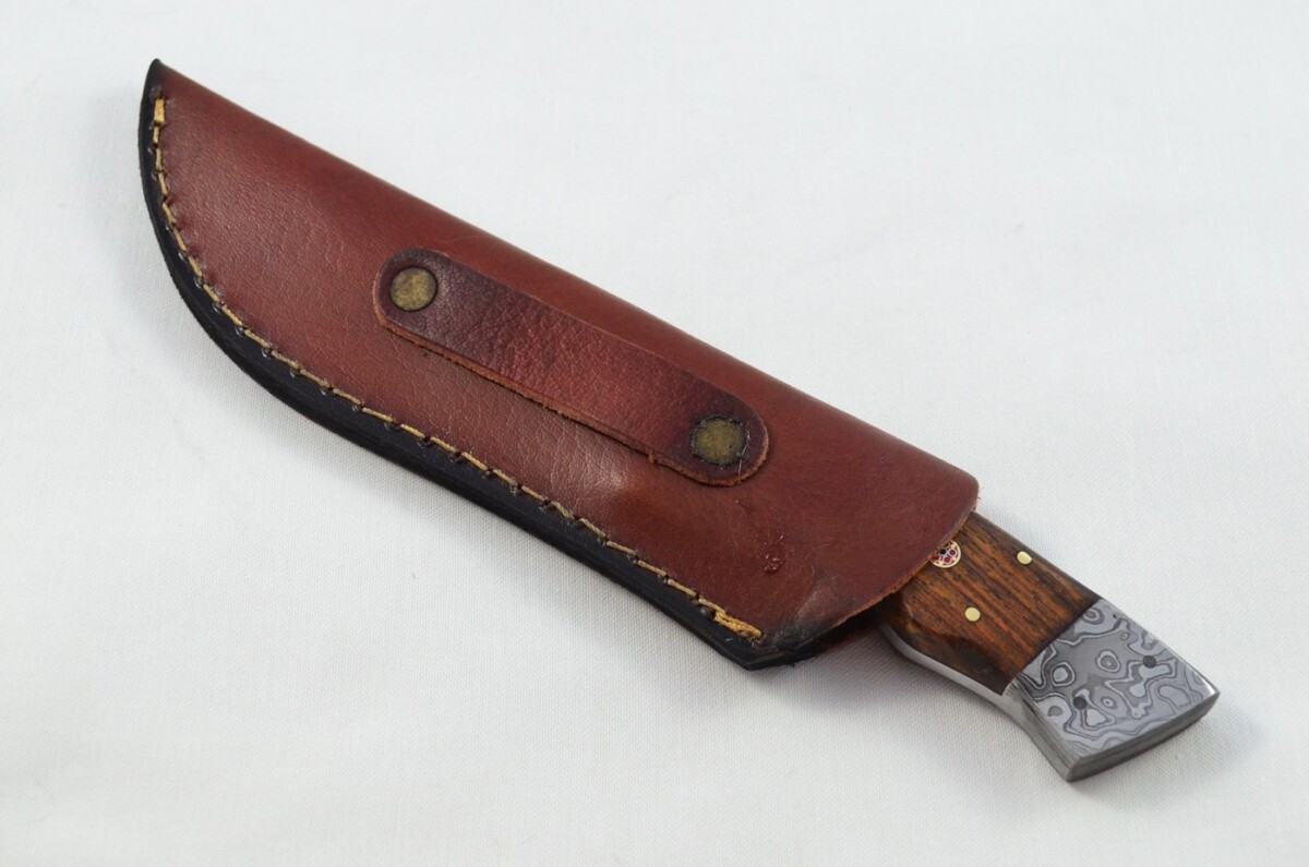 Double Bolster Damascus Steel Hunting Bowie Knife Rosewood Scales Pristine Piece inc Leather Sheath - Image 7