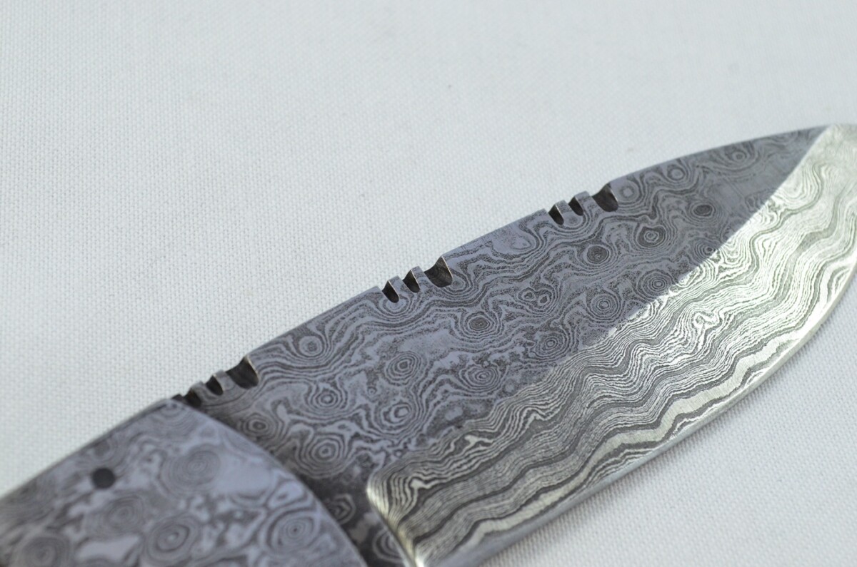 Double Bolster Damascus Steel Hunting Bowie Knife Olive Wood Scales Pristine Piece inc Leather Sheath - Image 5