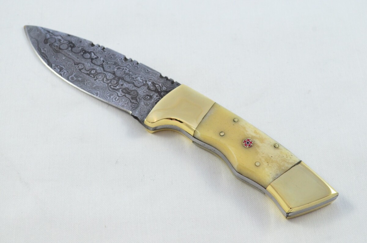 Double Bolster Damascus Steel Hunting Bowie Knife Camel Bone Scales Pristine Piece inc Leather Sheath - Image 2