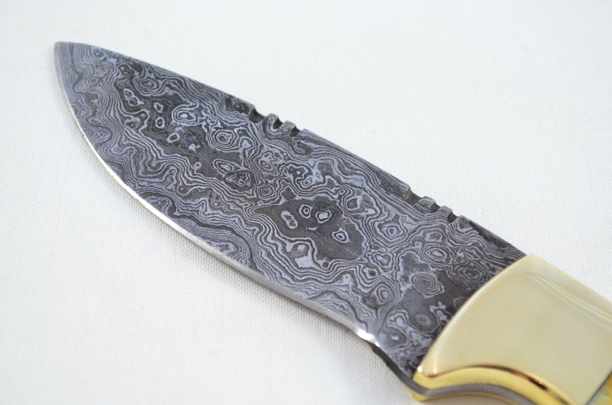 Double Bolster Damascus Steel Hunting Bowie Knife Camel Bone Scales Pristine Piece inc Leather Sheath - Image 2