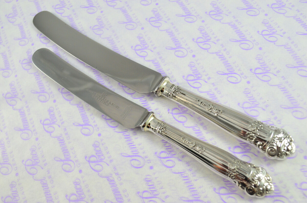 4 Table & 4 Dessert Knives Sterling Silver 1957 Ornate Pattern J Deakin & Sons Sheffield Assayed - Image 3