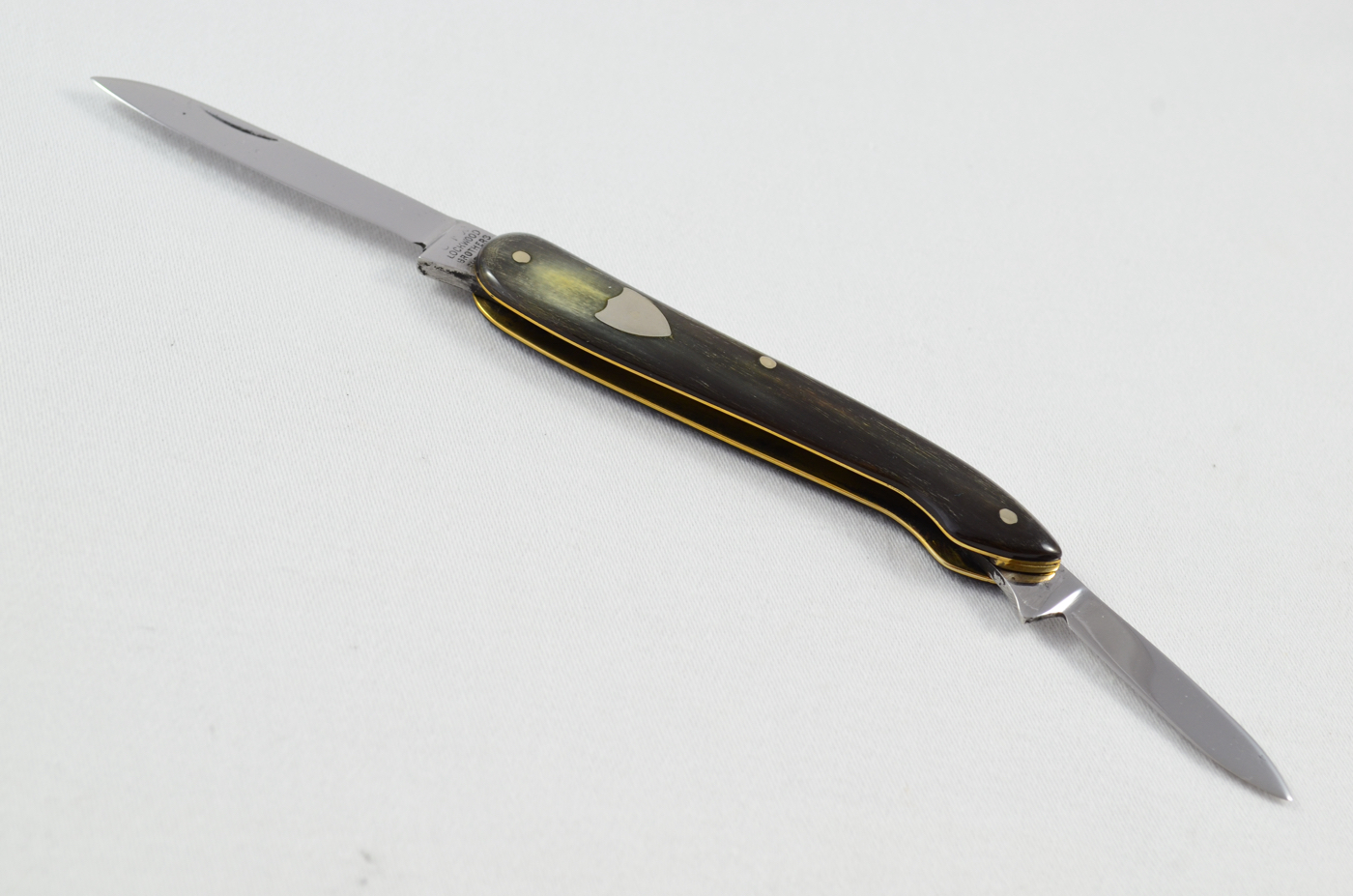 Rare Lockwood Brothers 2 Piece Buffalo Horn Handled Pen Knife c.1910 Sheffield