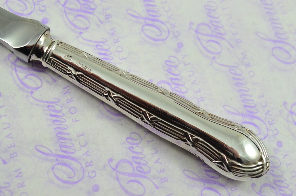 John Yates Sheffield Sterling Silver Handled Letter Opener/Paper knife Ribbon & Bow Pattern 1924 - Image 3