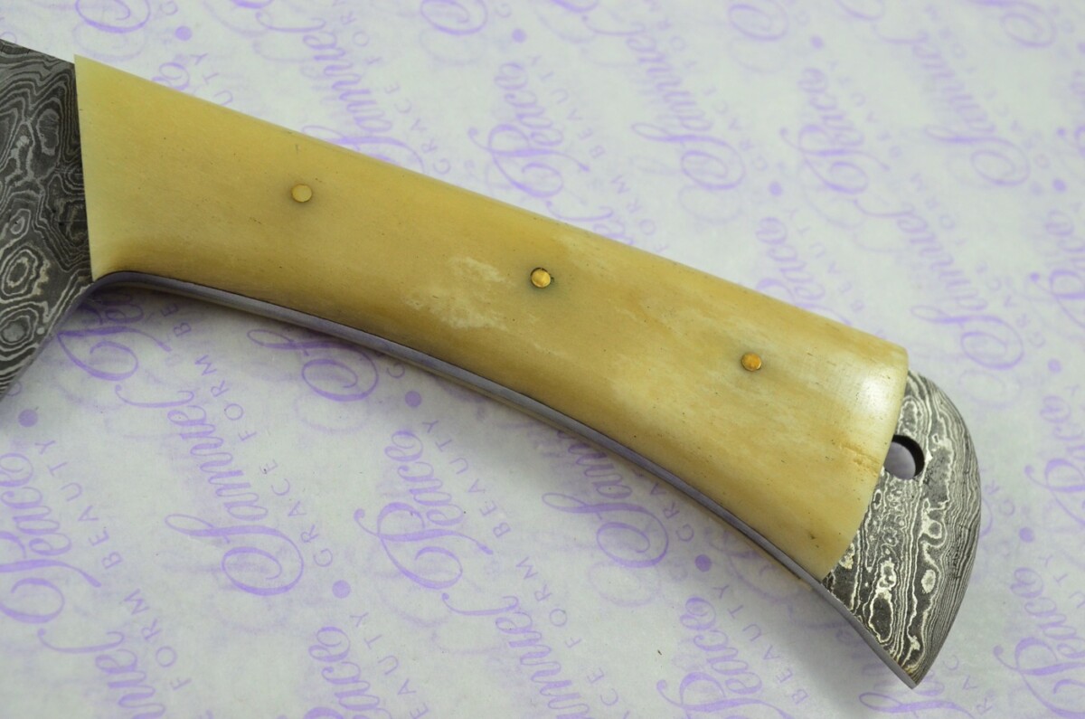 Hand Forged Damascus Steel Camel Bone Cleaver Kitchen Knife with Leather Sheath - Image 3