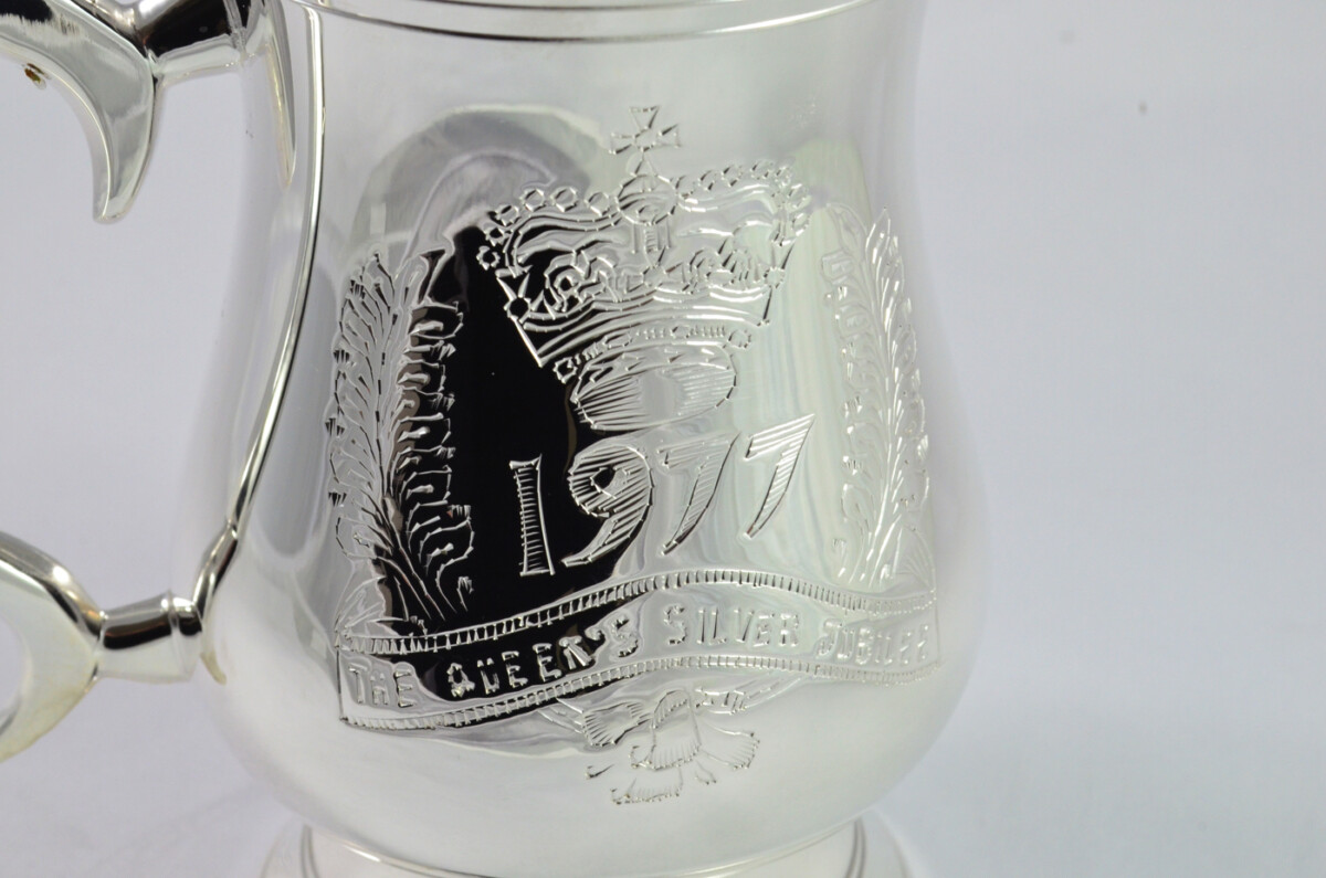 Fully Restored 1 Pint Tankard Silver Plated 1977 Queen's Silver Jubilee Handmade in Sheffield England - Image 3