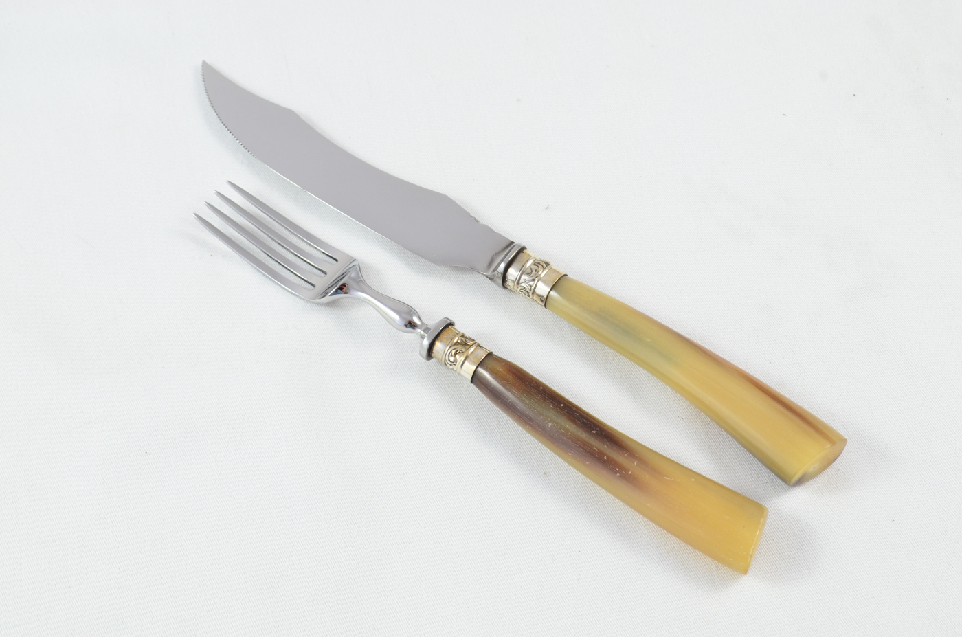Set of Water Buffalo Handled 5 Knives & 5 Forks Knives with Silver Plated Ferrules - Image 4