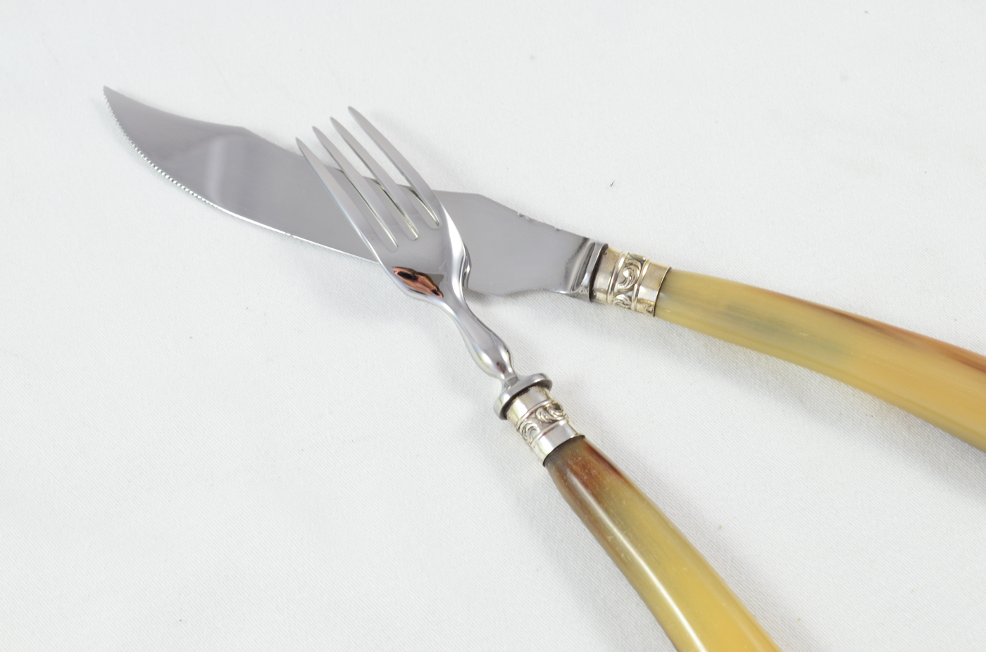 Set of Water Buffalo Handled 5 Knives & 5 Forks Knives with Silver Plated Ferrules - Image 5