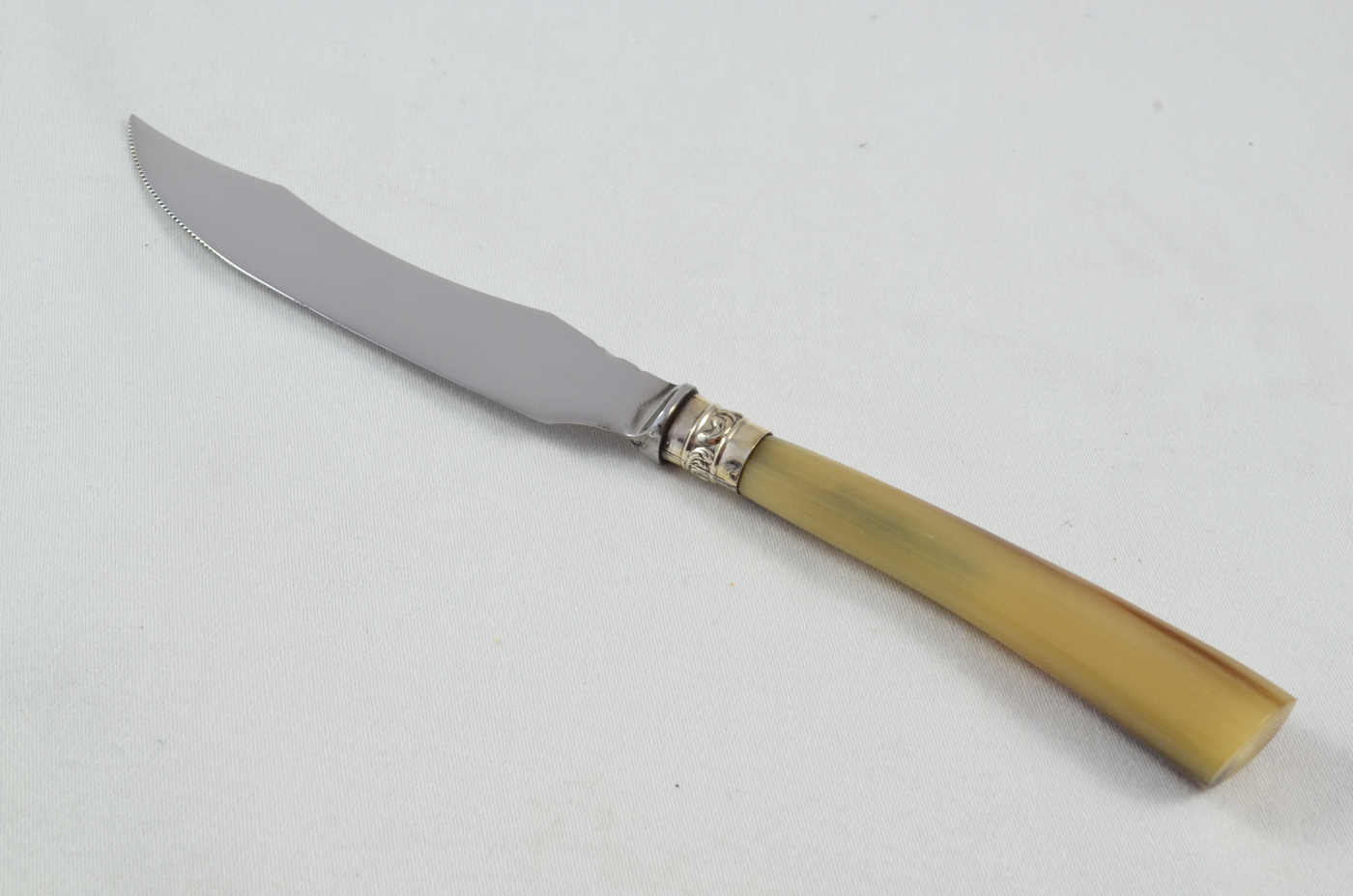 Set of Water Buffalo Handled 5 Knives & 5 Forks Knives with Silver Plated Ferrules - Image 6