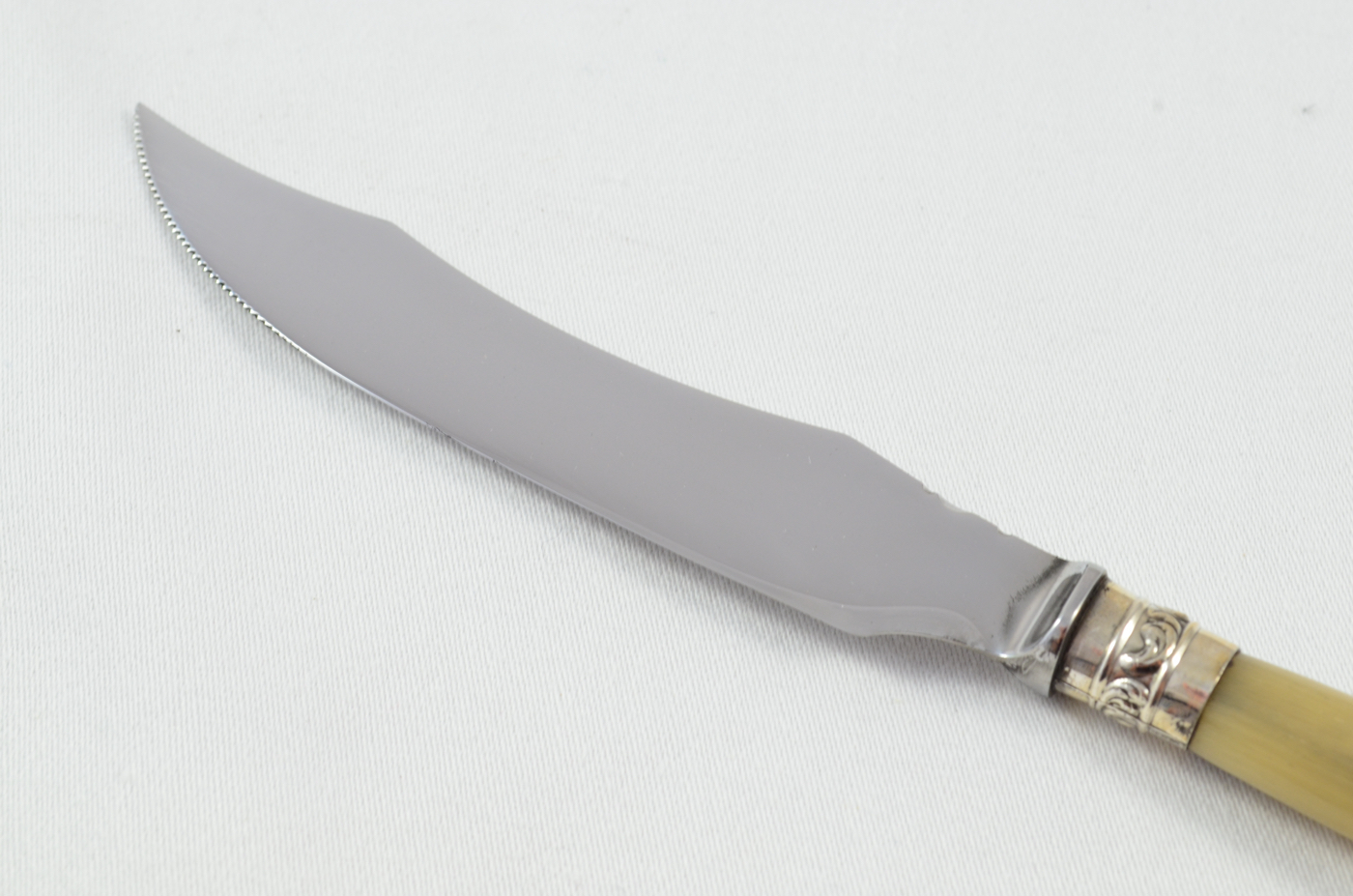 Set of Water Buffalo Handled 5 Knives & 5 Forks Knives with Silver Plated Ferrules - Image 8