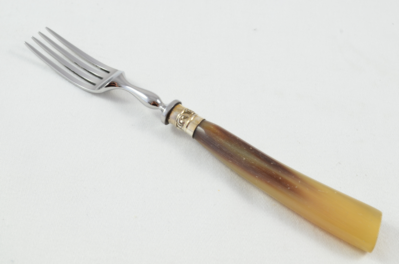 Set of Water Buffalo Handled 5 Knives & 5 Forks Knives with Silver Plated Ferrules - Image 10