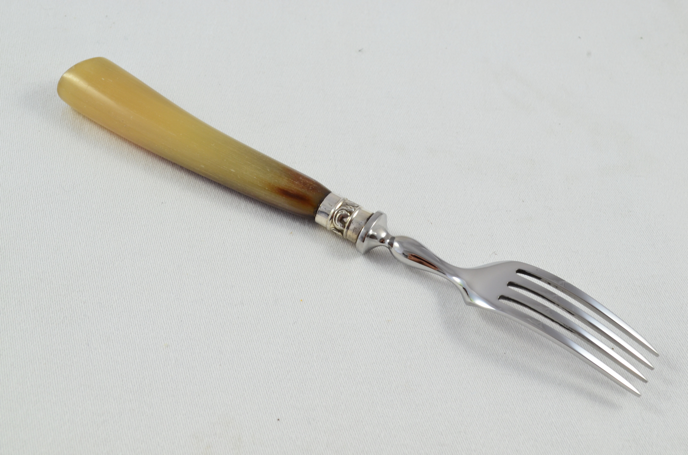Set of Water Buffalo Handled 5 Knives & 5 Forks Knives with Silver Plated Ferrules - Image 13