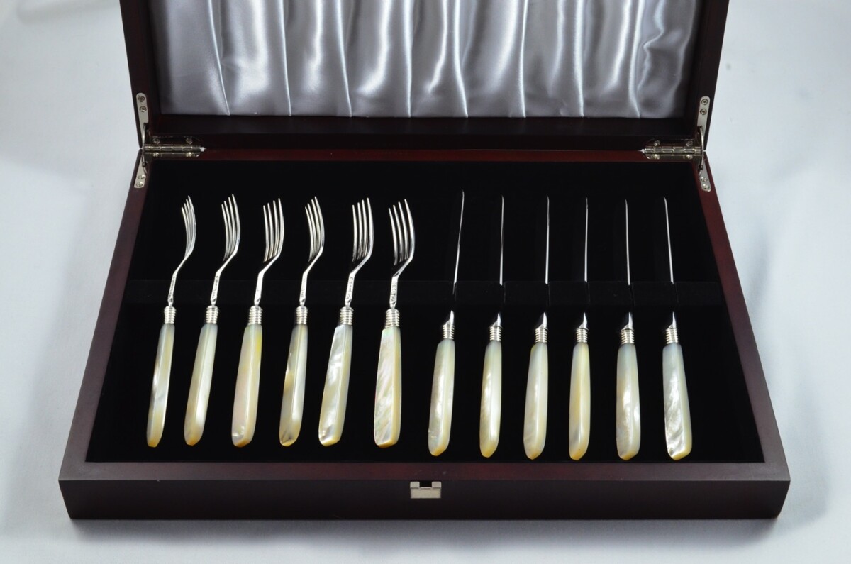 Gorgeous William Sansom Set of 6 Knives & Forks Solid Silver with Mother Of Pearl Handles 1838 - Image 7