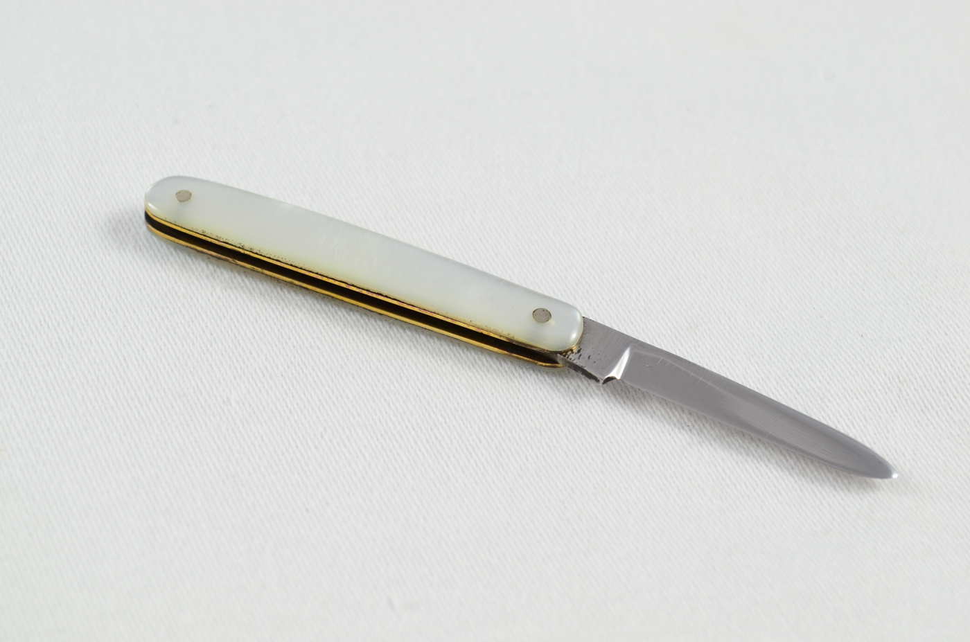 Antique Miniature Stainless Sheffield Mother Of Pearl Handled Pen Knife - Image 5