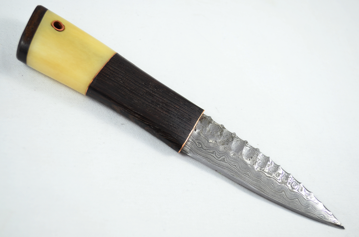 A Genuine Camel Bone & Laminate Handled Damascus Steel Dirk Made In Sheffield England - Image 5