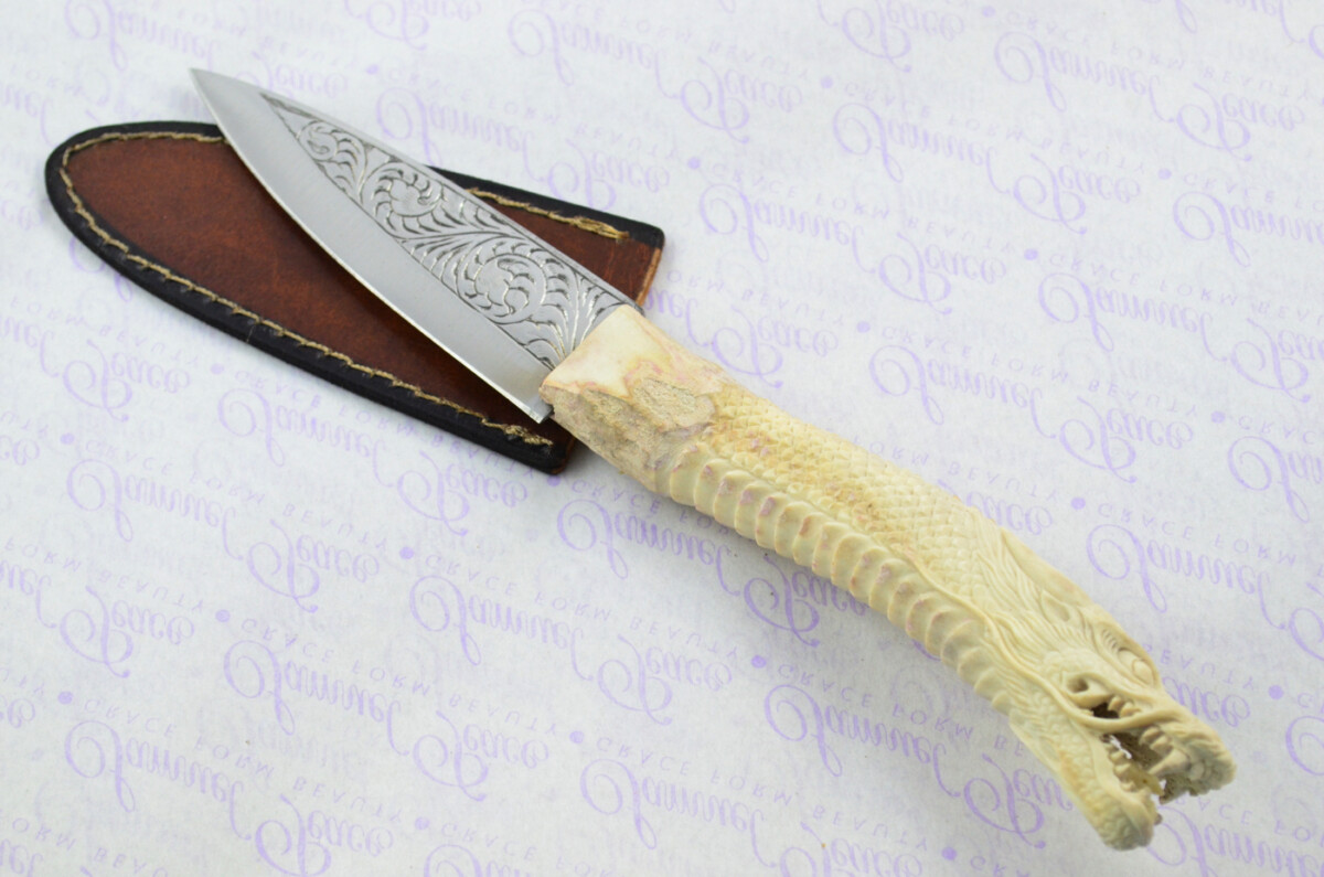 Astonishing Bespoke Hand Carved Chinese Dragon Stag Horn Antler Handle Sgian Dubh Hand Engraved Blade Sheffield England - Image 2