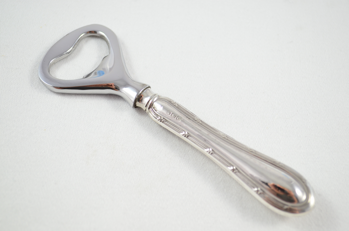 Boxed John Yates Ribbon & Bow Pattern Sterling Silver Bottle Opener Sheffield 1919 - Image 2