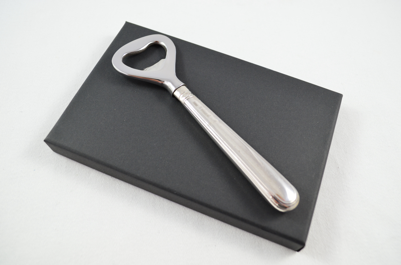 Boxed Allan & Darwin Old English Thread Pattern Sterling Silver Bottle Opener Sheffield 1915