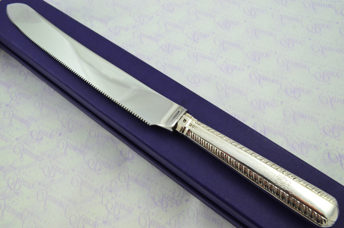 Rhapsody Pattern Sterling Silver Handled Wedding Cake Knife Gift Boxed 1901