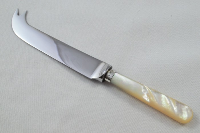 Walker & Hall Antique Sheffield Mother of Pearl Handled Cheese Knife 1920 - Image 2