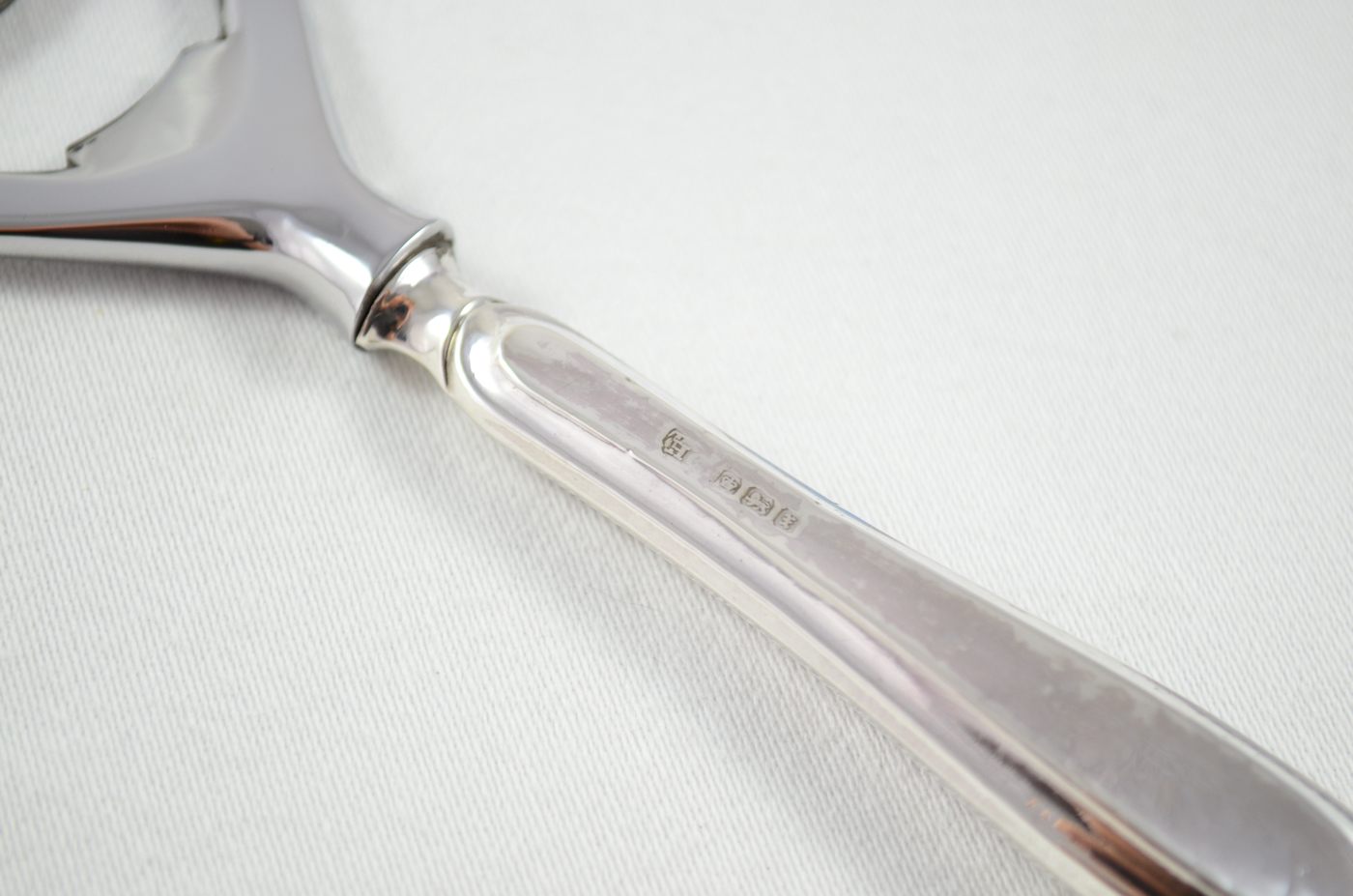 Boxed Cooper Bros Old English Thread Pattern Sterling Silver Bottle Opener Sheffield 1917 - Image 4