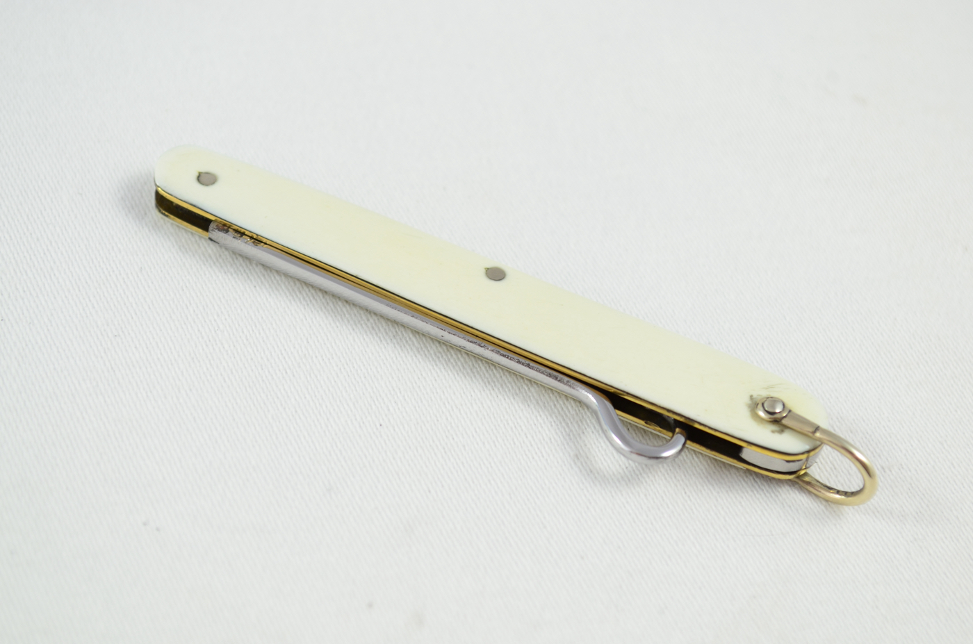 Mappin & Webb Plastic Imitation Ivory Handled Button Hook - Image 6
