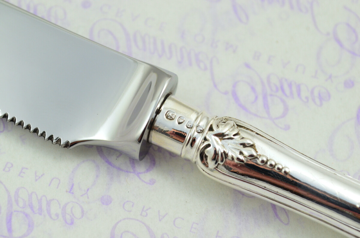 Grovebury Pattern Sterling Silver Handled Wedding Cake Knife Gift Boxed 1874 - Image 6